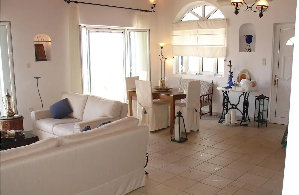 Stunning Home In Mantineia Messinia