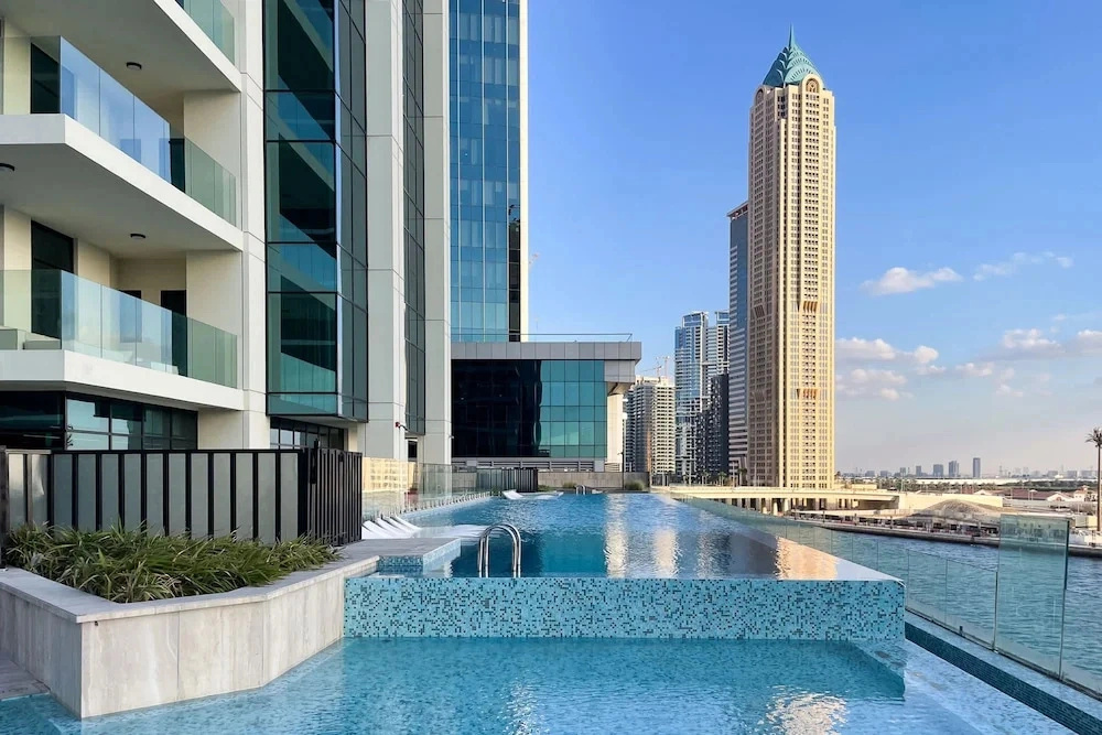 New Luxury Penthouse With Sea, Canal and Burj View