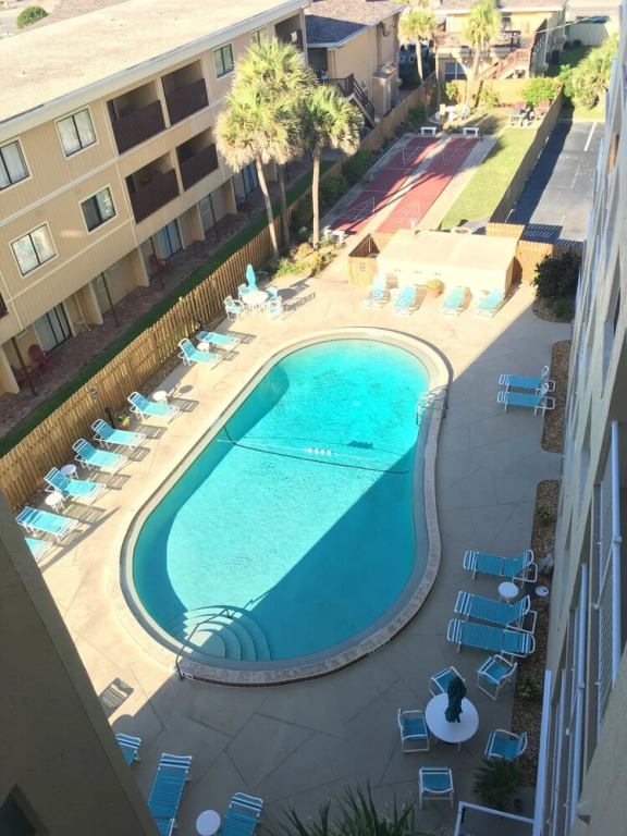 705 Ponce de Leon - 2 Br Condo