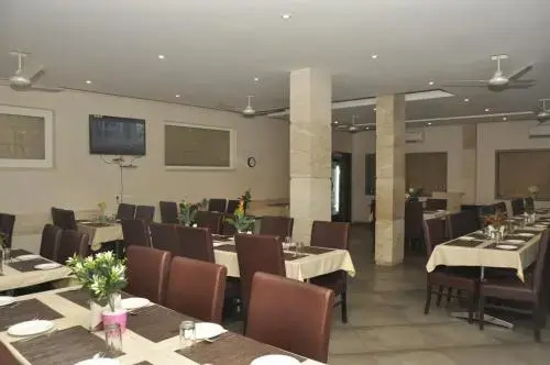 Hotel Surya Palace by OYO Rooms