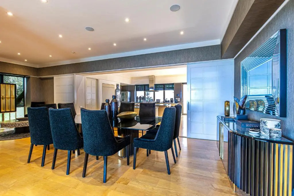 Clifton YOLO Spaces - Clifton Mansion Villa