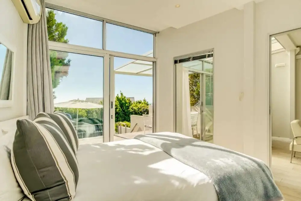 Compact Camps Bay Holiday Apartment With Private Pool Sea Escape
