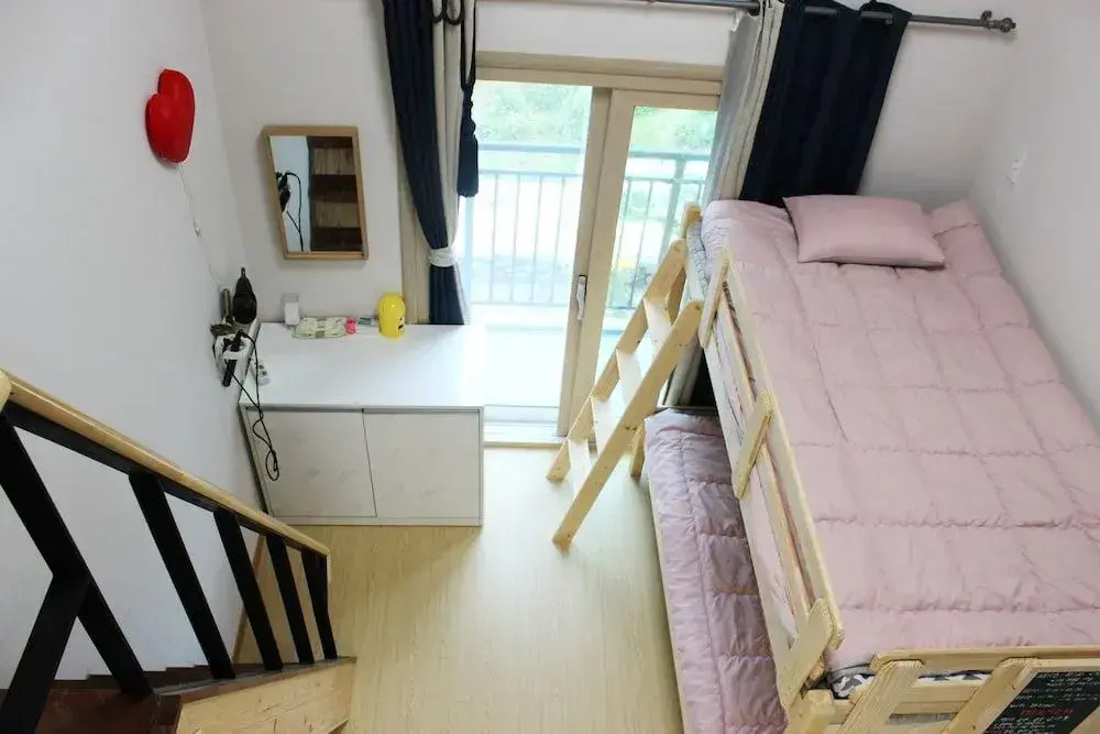 Doomchit Guest House - Hostel