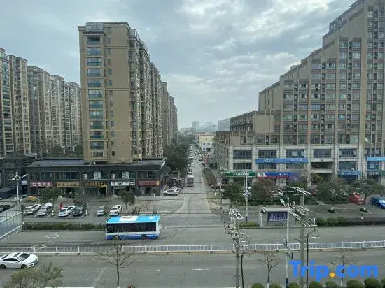 pinhu  Yijia Hotel