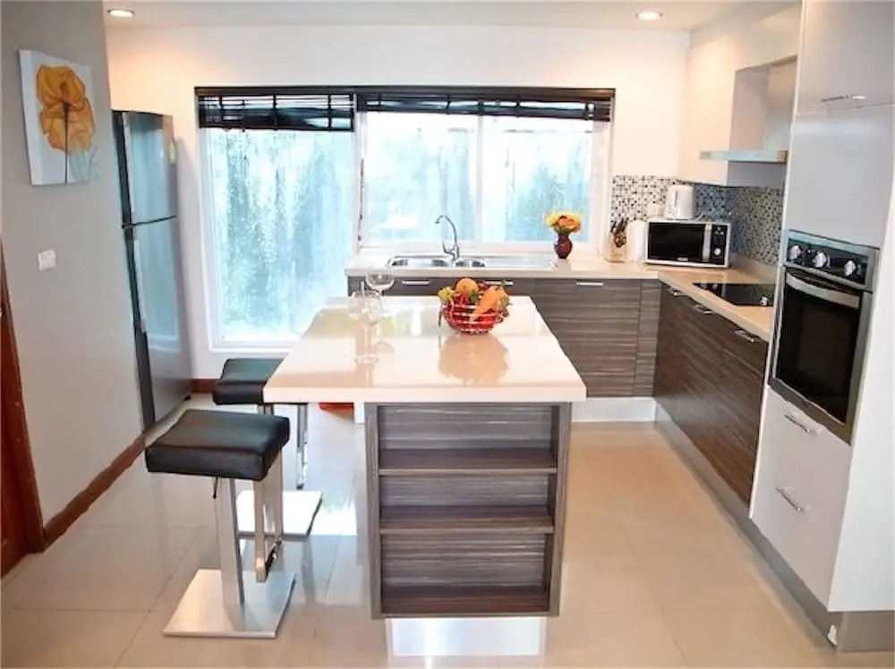 Sunrise 3 bedrooms Modern Apartment In Nai Harn