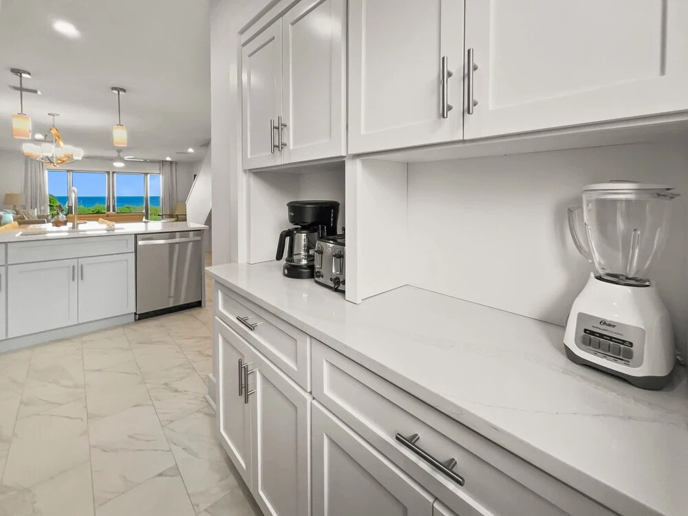 Seacrest - 6 - 2 Br townhouse by RedAwning