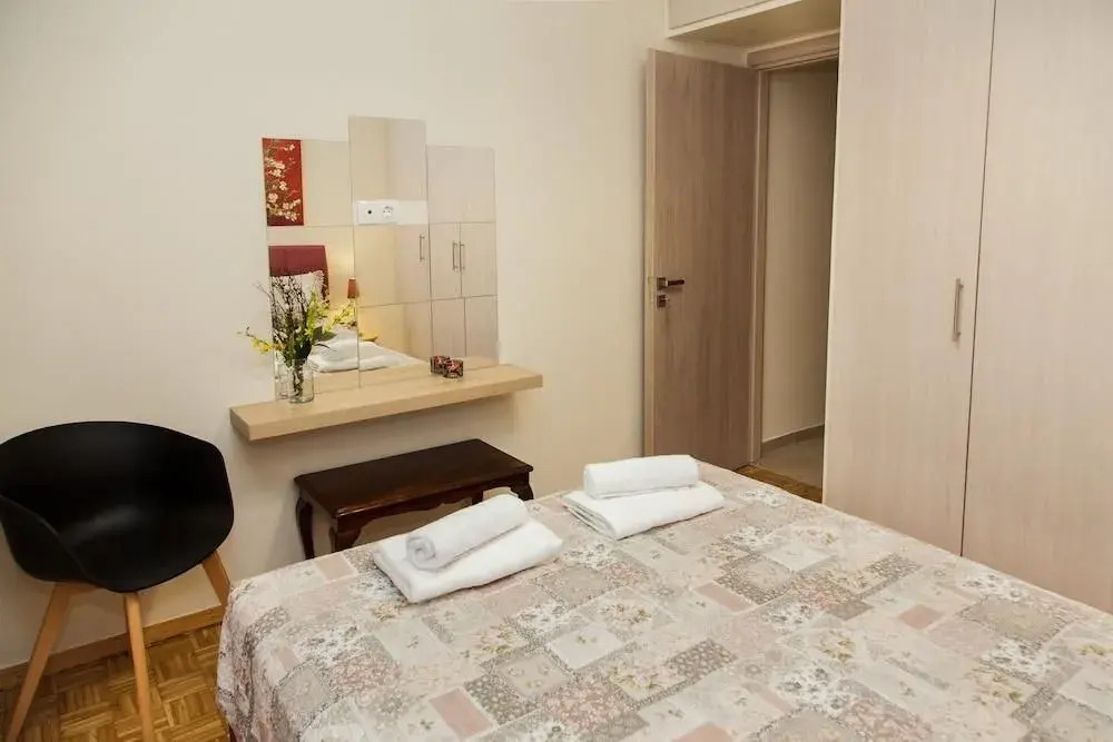 Restfull Fully Renovated Apartment in Thisio