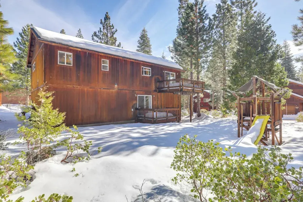 7 Mi to Northstar Resort: Tahoe Vista Family Cabin
