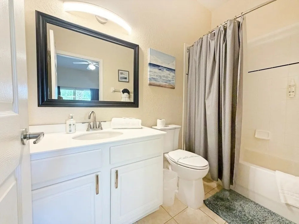 Pelican Paradise 3 Bedroom Condo