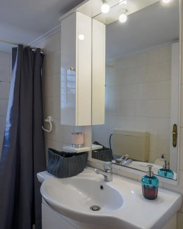 Paradise 7 Apt in Plaka,Athens