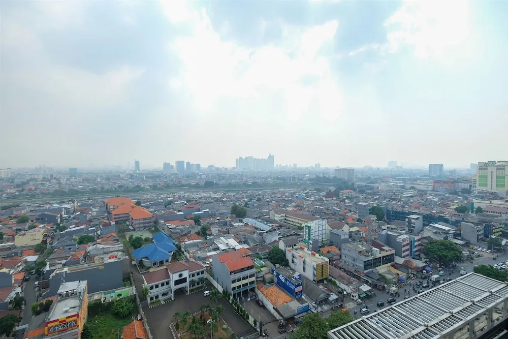 Pool View Cosmo Terrace Apartment at Thamrin City