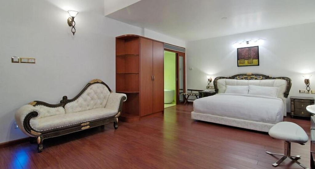 White Pearl Suites by Rosetum