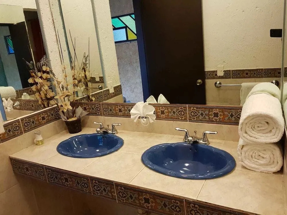 Hotel La Escondida