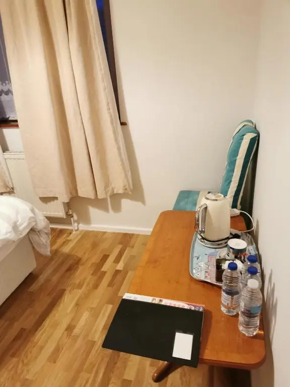 simply guesthouse