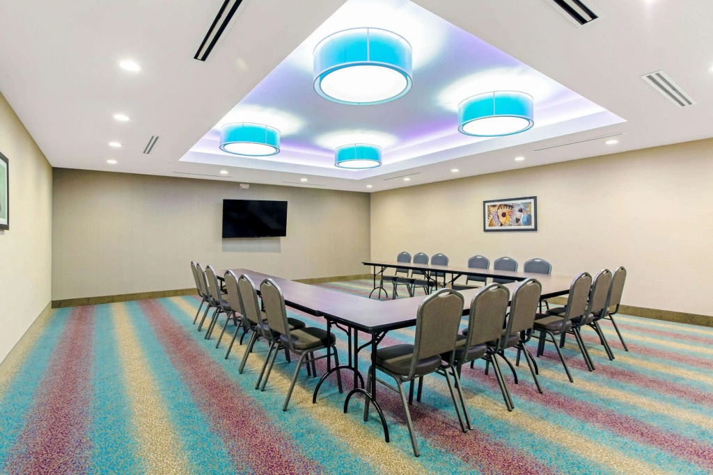 La Quinta Inn & Suites by Wyndham Sweetwater East