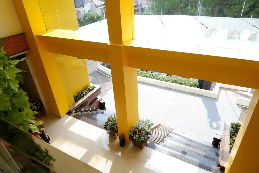 Point C Hotel