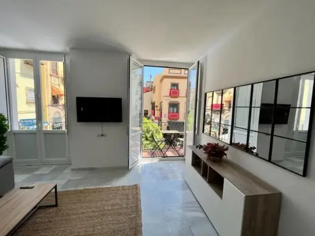 Arenal 3br apartment, 300 mtrs from Cathedral
