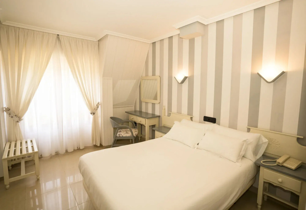 Hotel Piramide