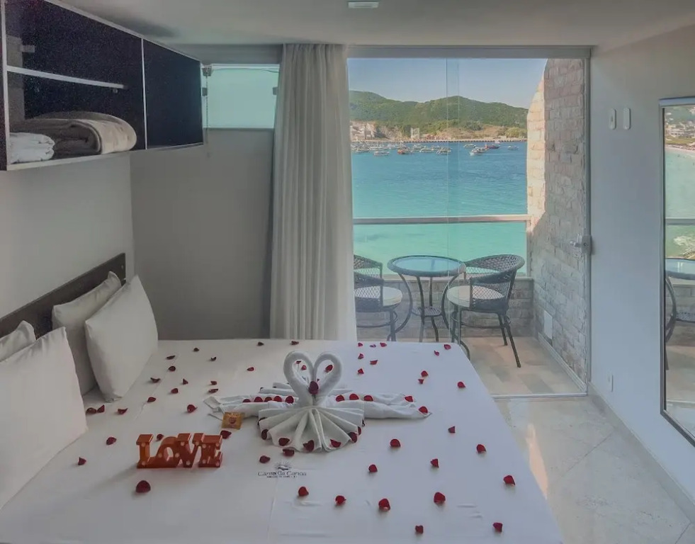 Luxo e Praia Exclusiva para Casal