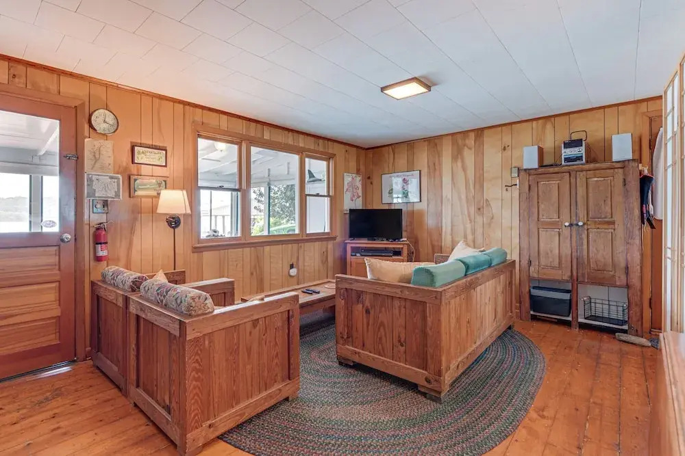 Dock & Rowboat: 'beechnut Bungalow' on Keuka Lake