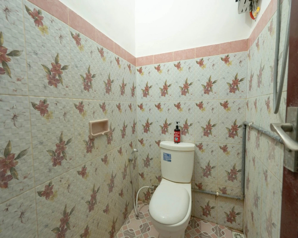 RedDoorz near Buleleng Harbour 2
