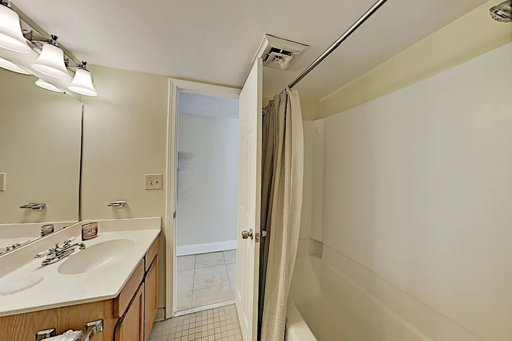 607ocean 2 Bedroom Condo