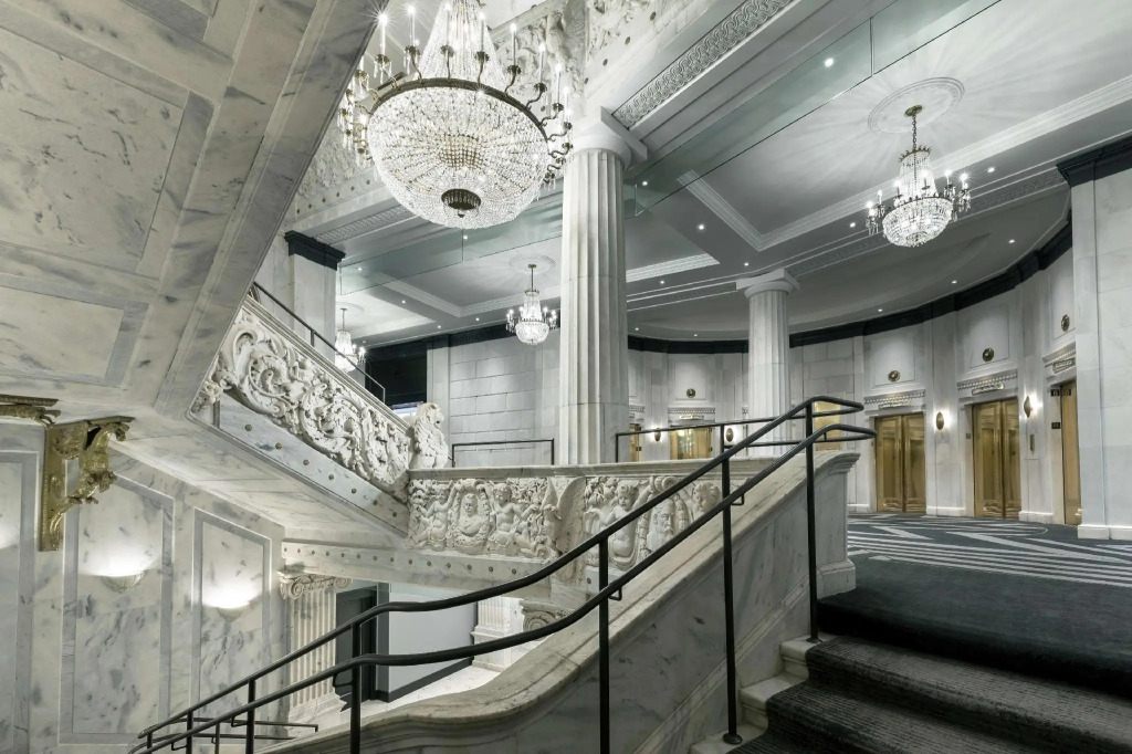 The Candler Hotel Atlanta, Curio Collection by Hilton