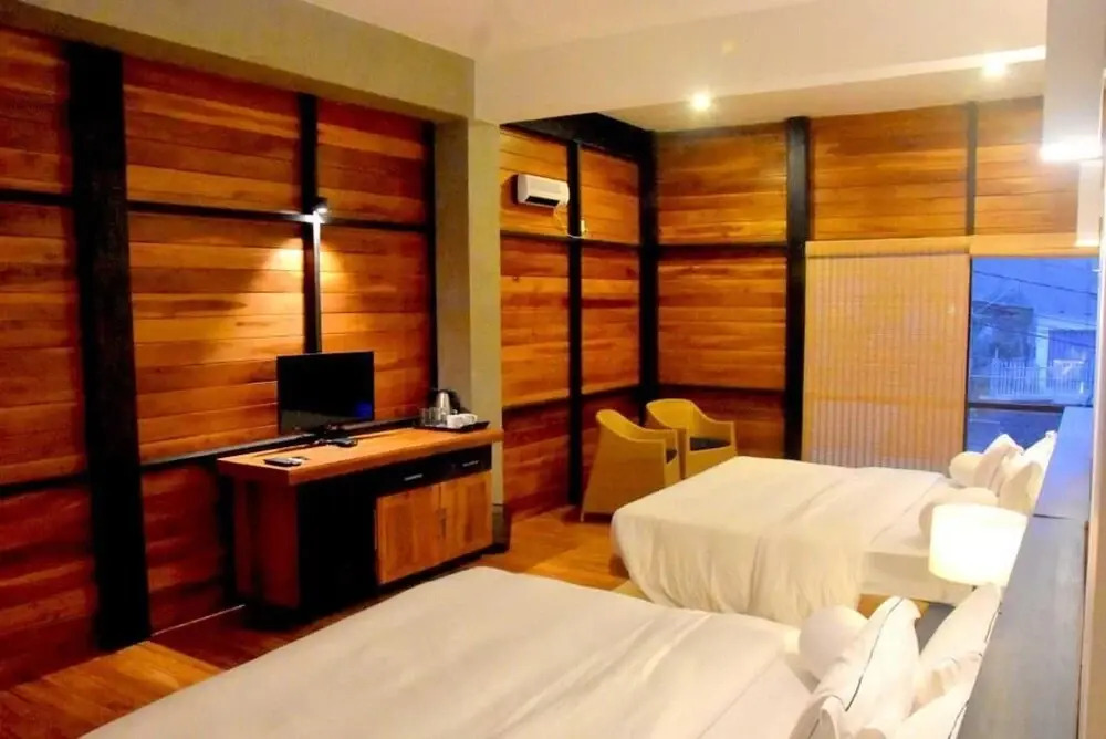 Manuka Hillwood Hotel