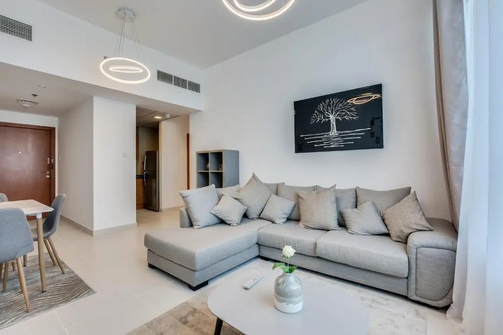 Stylish 2BD with great view in Marina View Tower