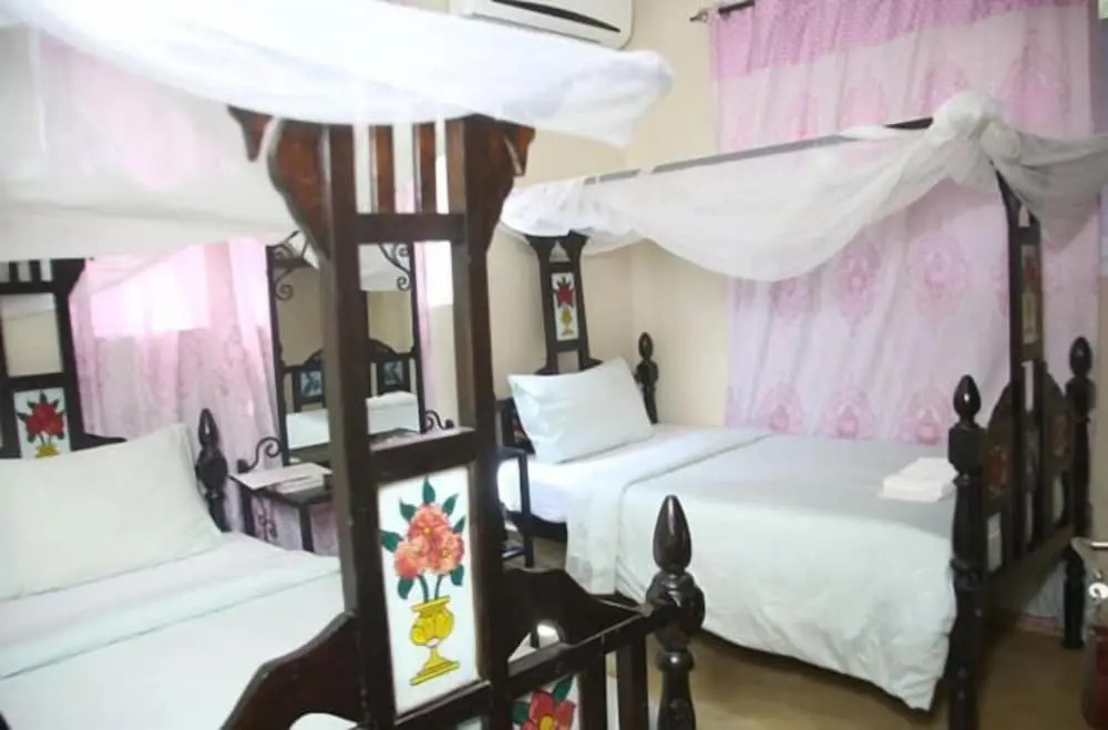 KAYS LODGE