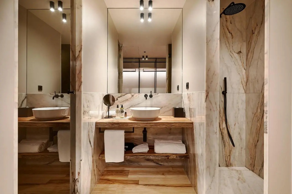 The Log Porto Hotel by Piamonte Hotels