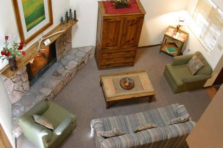 West Winds Lodge