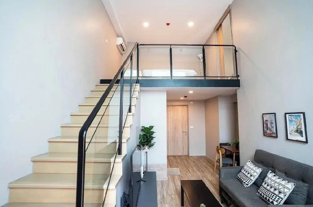 Blossom Condo Sathon-Charoenrat