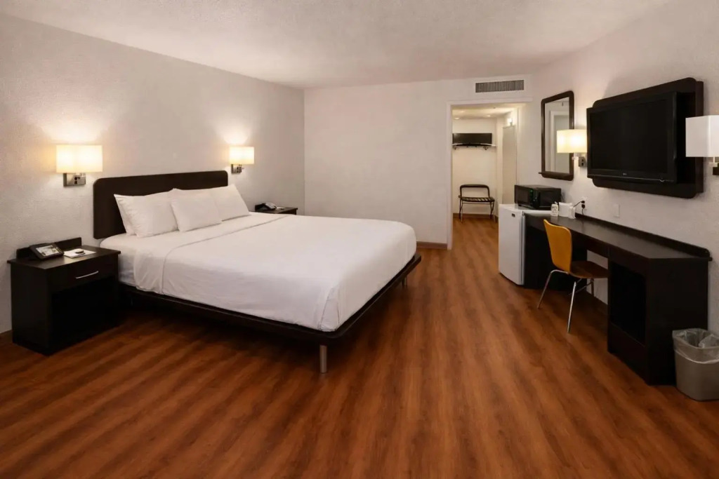 Motel 6 Blythe, CA