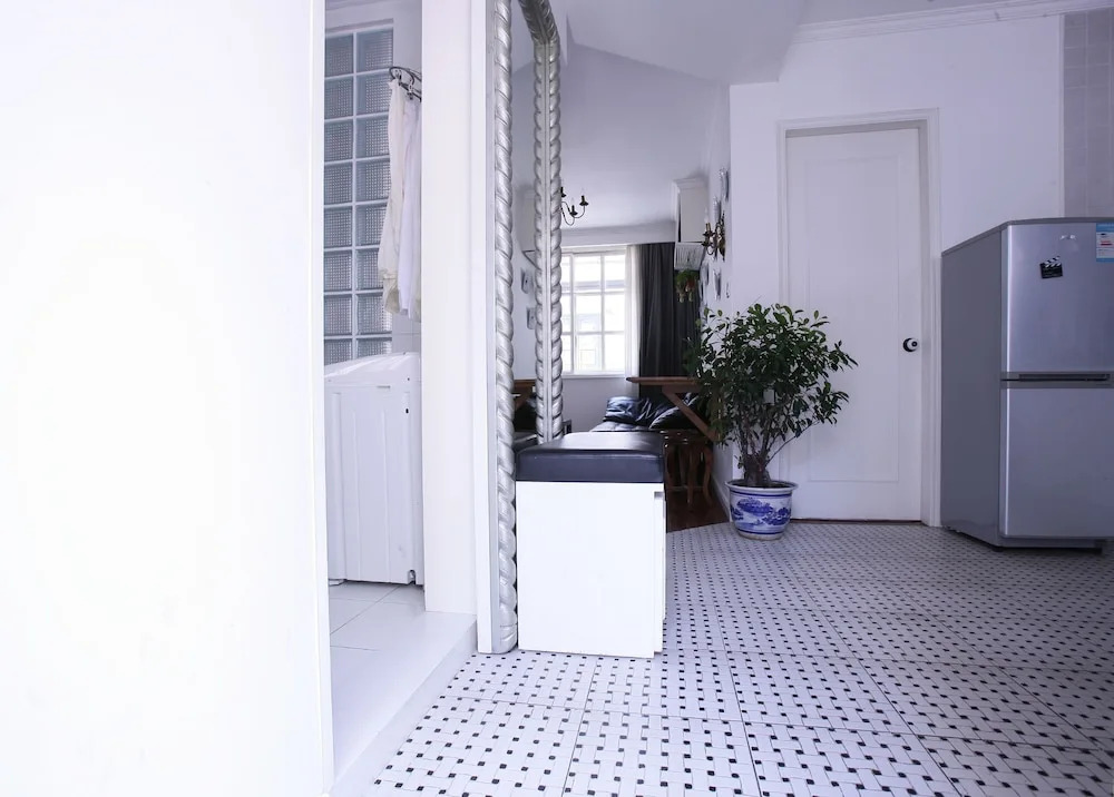 Wonderland Yuyuan Rd Designer's Homestay