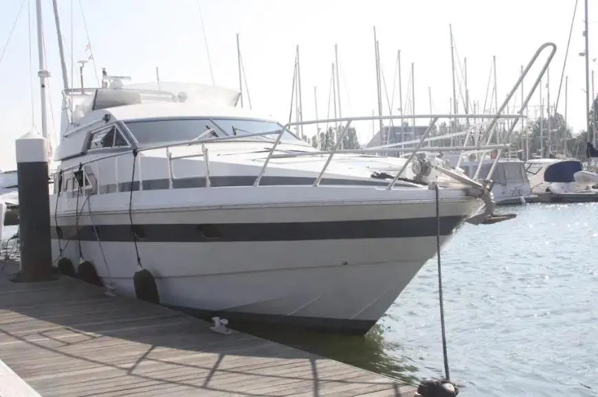 Beautiful and magnific yacht for 6 persons