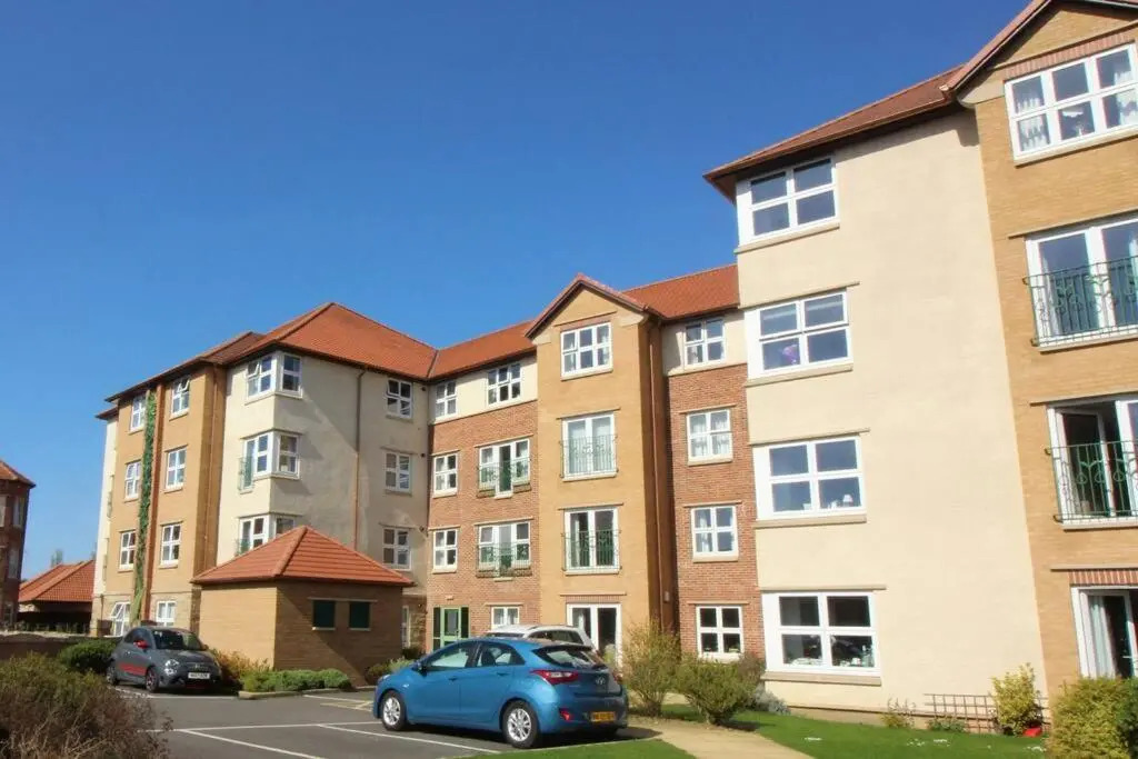Entire Duplex apartment for up to 6 guests, free wifi