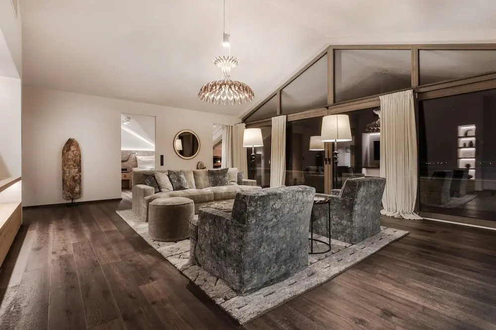 Eva Hof Lakeside Suites