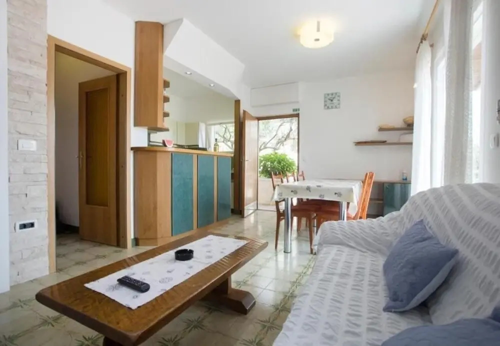Damir - 80 m From Beach - A1
