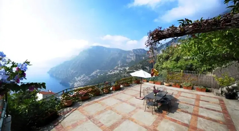 Villa Leucosia