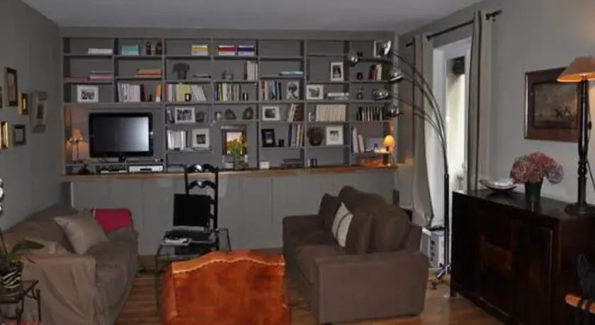 Apartment Paris Rue Fondary