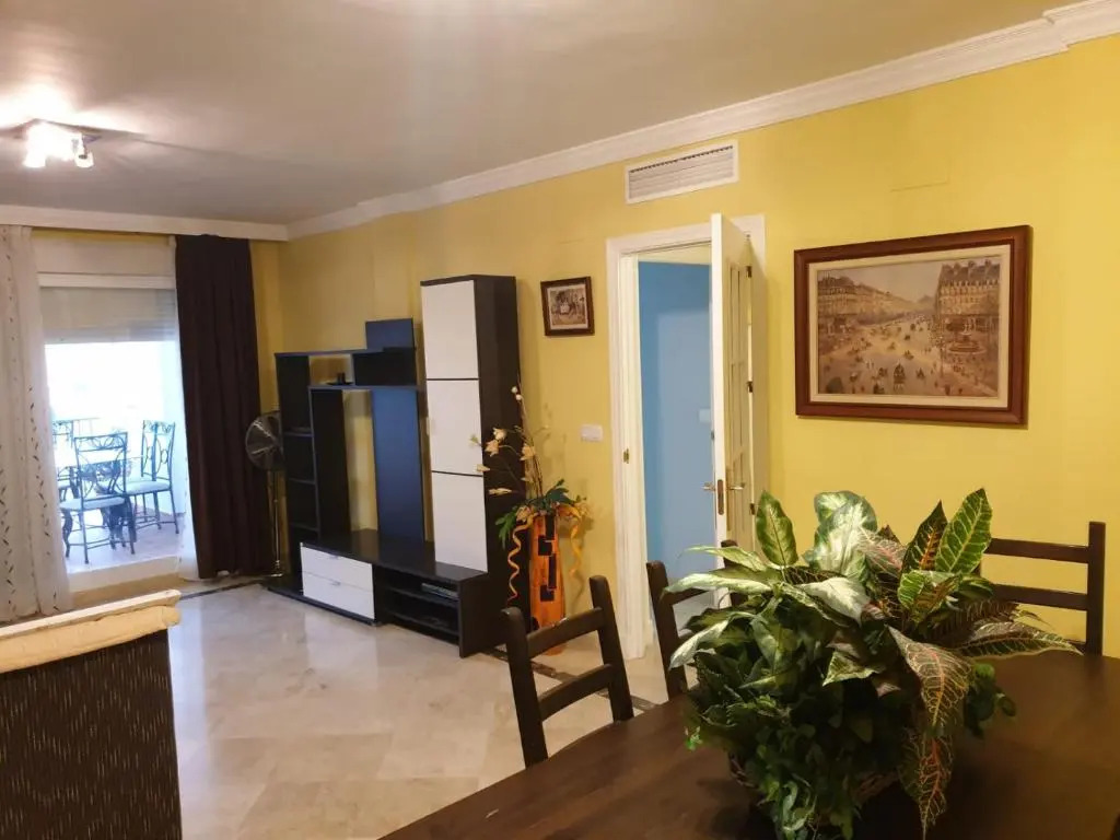 3 bedroom apartment with pool & parking, close to sea and golf