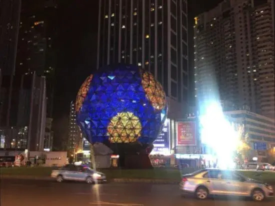Ganghui Four Seasons Hotel Apartment (Dalian Railway Station Zhongshan Square)