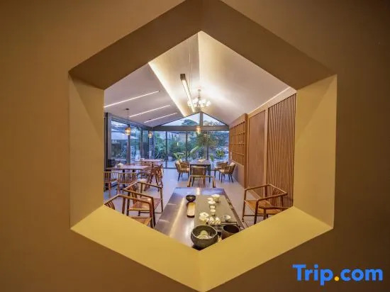 Yinqi Wuxiang Nacuo Guesthouse