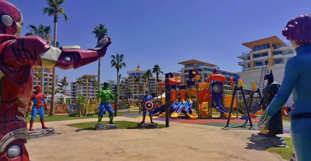 Azura World Hotel