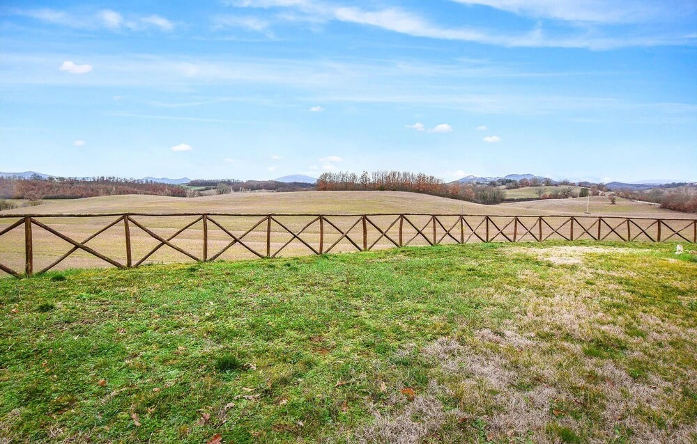 Beautiful Home in Chiusdino With Wifi and 5 Bedrooms