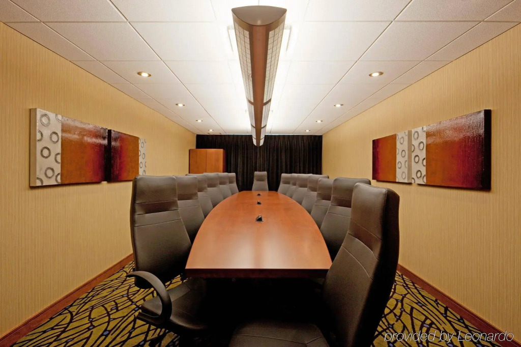 Holiday Inn Express Hotel & Suites Saint - Hyacinthe by IHG
