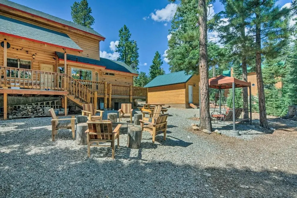 Duck Creek Village Cabin: Hike, Ski, & Bike