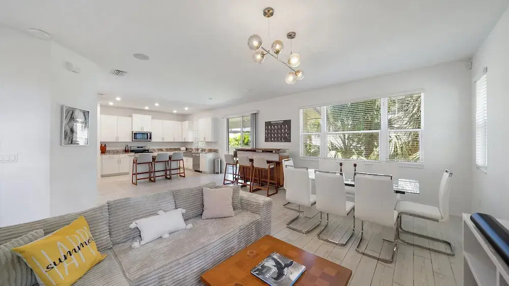 Urban Minimalist Escape 4 Bedroom Home