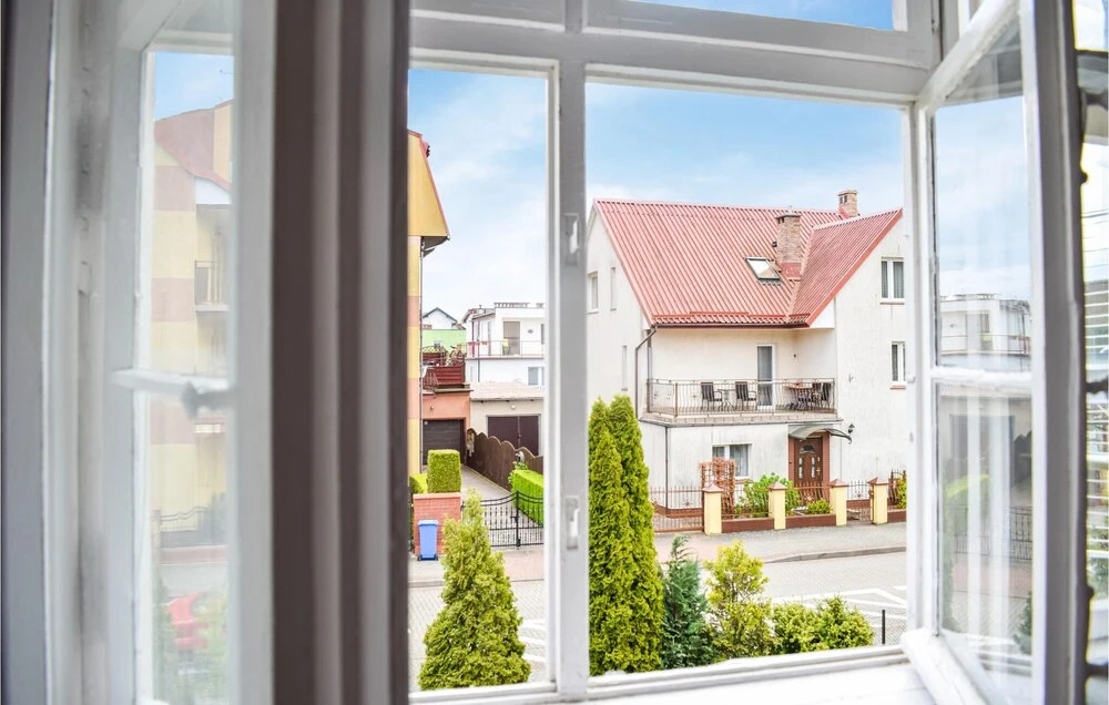 5 Bedroom Awesome Home In Darlówko